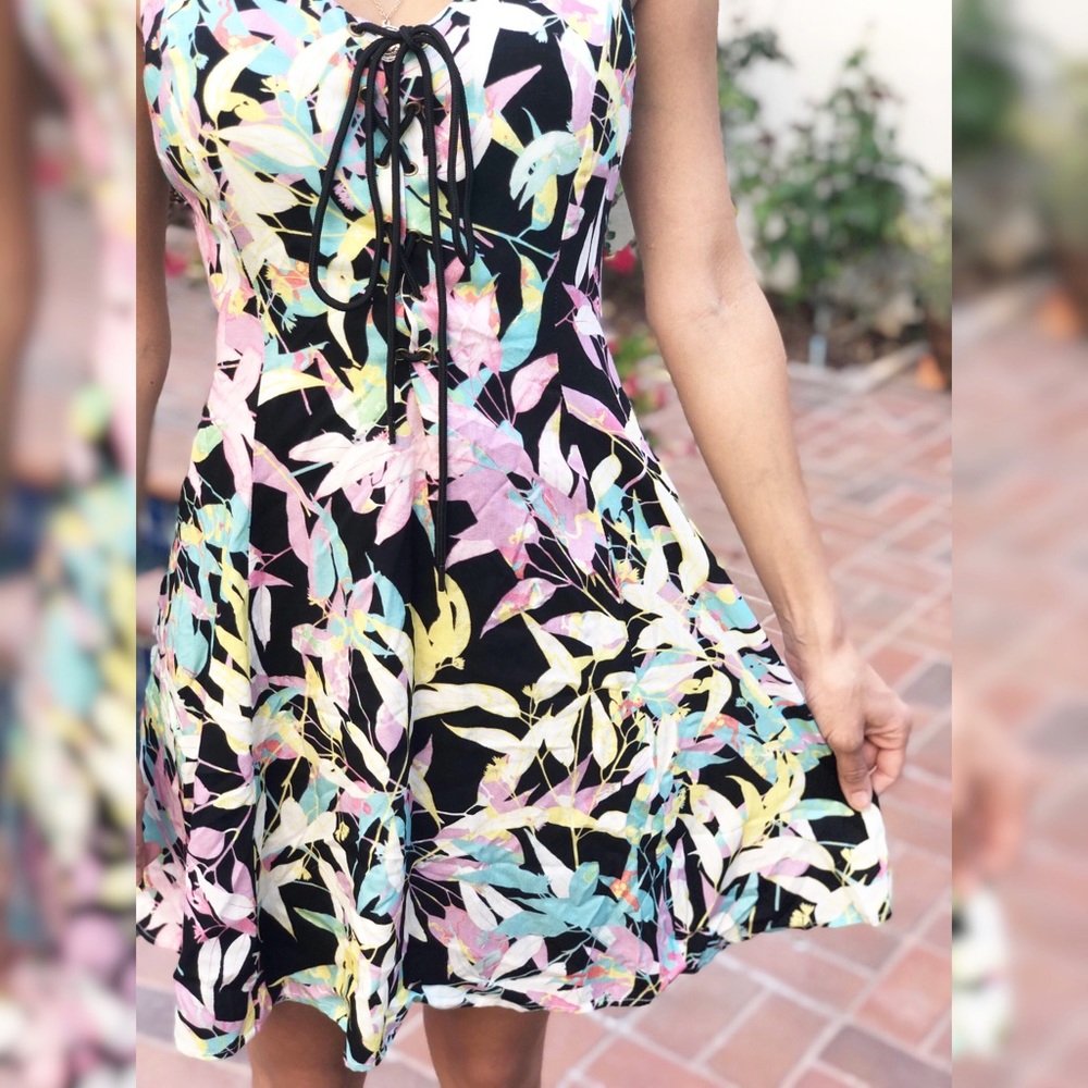 MINKPINK Tropical Print Skater Dress - Picture 6 of 8